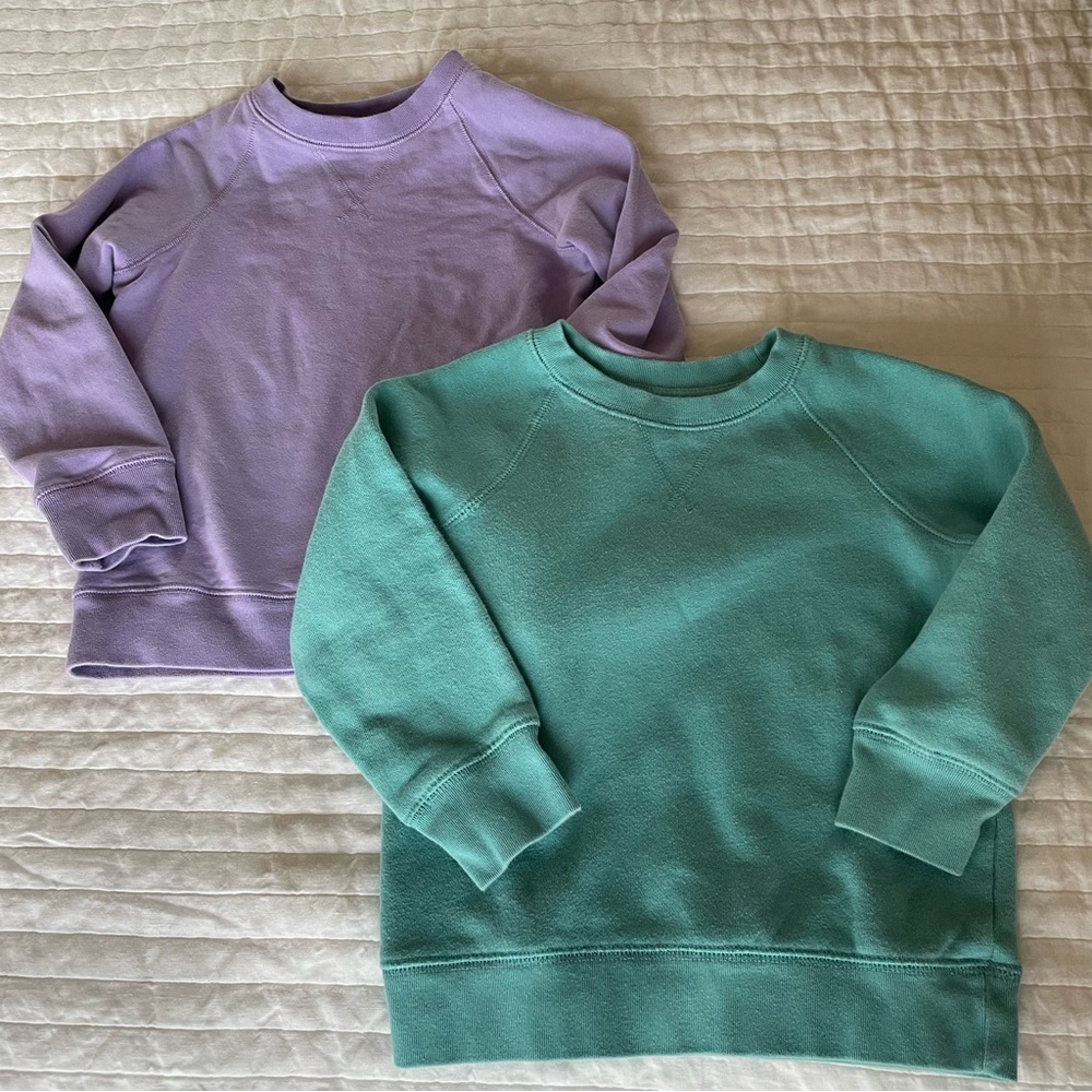 Bundle Two Primary Sweatshirts 4/5